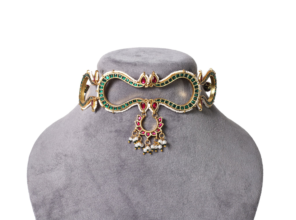 Red and Green Infinite Choker